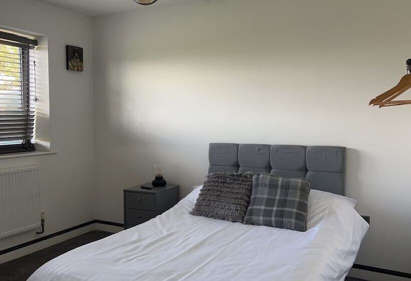 فندق ريفى Beautiful 3 Bed Barn In Uttoxeter