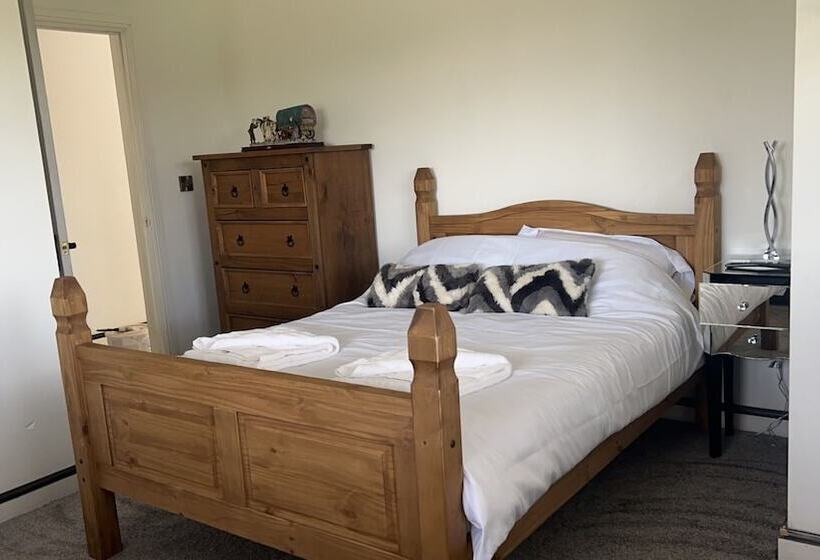 فندق ريفى Beautiful 3 Bed Barn In Uttoxeter