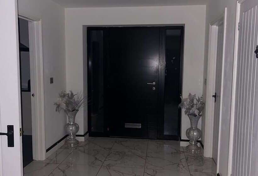 فندق ريفى Beautiful 3 Bed Barn In Uttoxeter