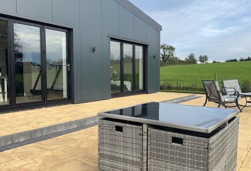 فندق ريفى Beautiful 3 Bed Barn In Uttoxeter