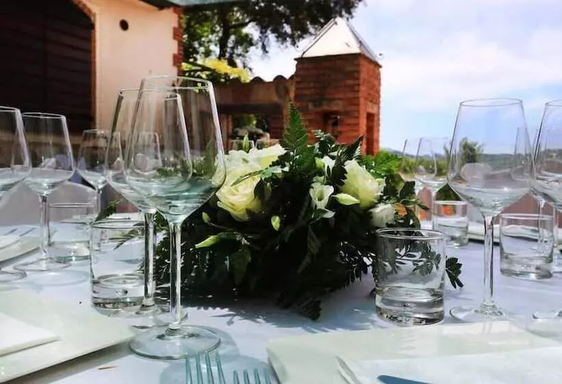 田舎風ホテル Poggio La Buca   Agriturismo