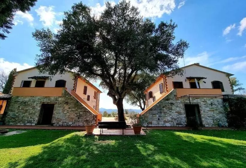 田舎風ホテル Poggio La Buca   Agriturismo