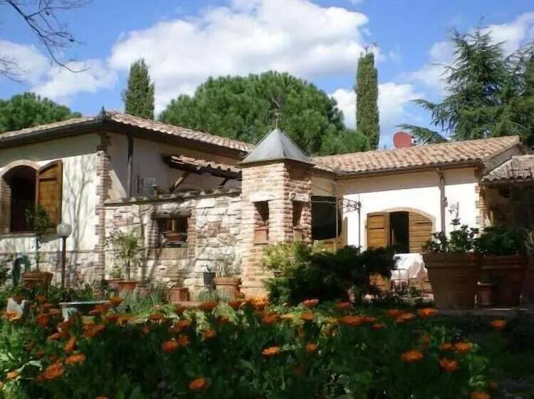 田舎風ホテル Poggio La Buca   Agriturismo