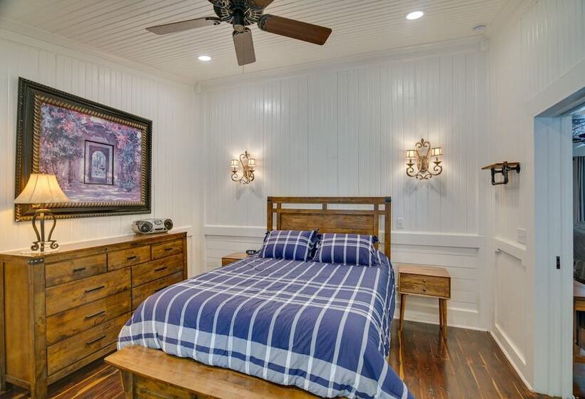 Lewisburg Home W/ City Park Views: Near Downtown!