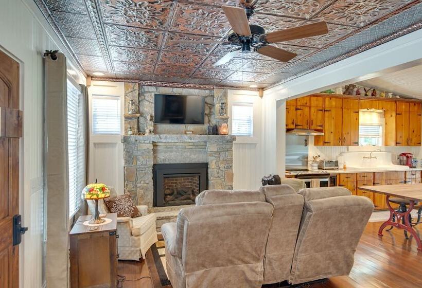 Lewisburg Home W/ City Park Views: Near Downtown!