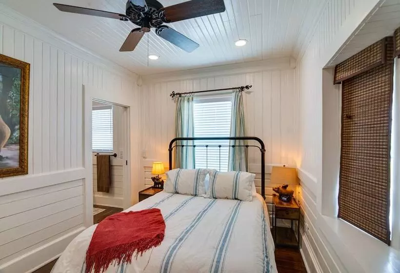 Lewisburg Home W/ City Park Views: Near Downtown!