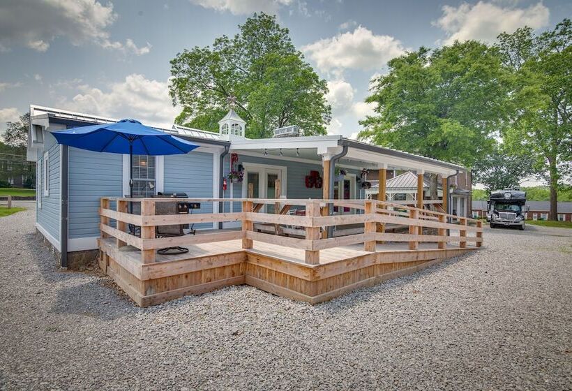 Lewisburg Home W/ City Park Views: Near Downtown!