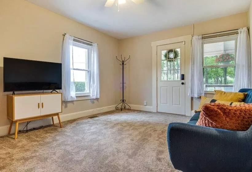 Peaceful Franklin Cottage ~ 1 Mi To Downtown!