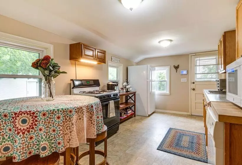 Peaceful Franklin Cottage ~ 1 Mi To Downtown!