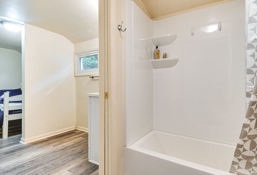 Peaceful Franklin Cottage ~ 1 Mi To Downtown!