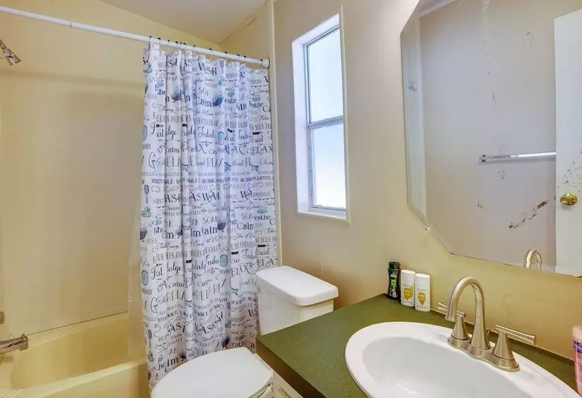 Secluded Rural Home In Normangee!