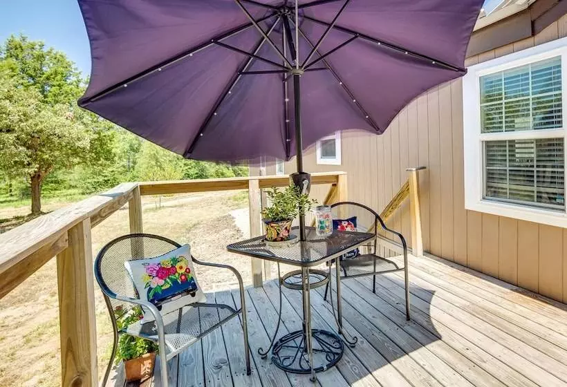 Secluded Rural Home In Normangee!