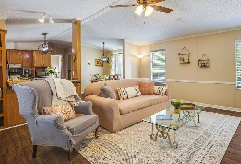 Secluded Rural Home In Normangee!