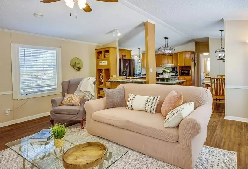 Secluded Rural Home In Normangee!