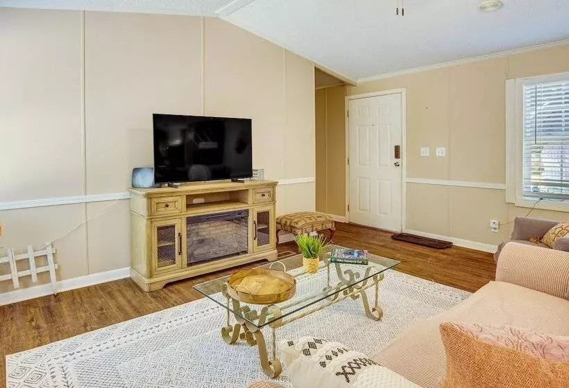 Secluded Rural Home In Normangee!