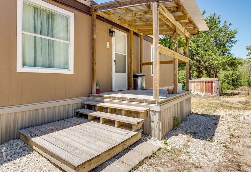 Secluded Rural Home In Normangee!