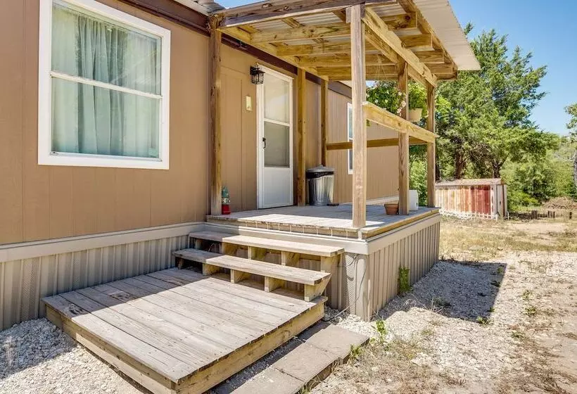 Secluded Rural Home In Normangee!