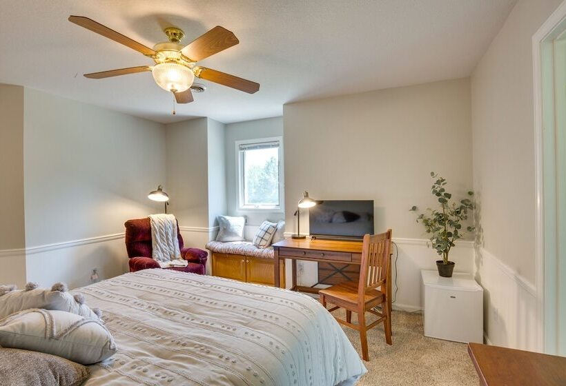 Country Living W/ Spacious Yard: Sibley Home!