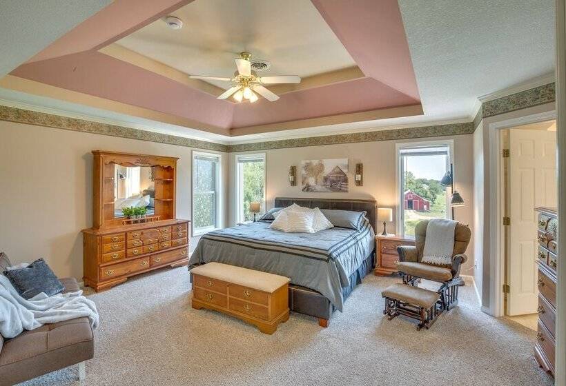 Country Living W/ Spacious Yard: Sibley Home!