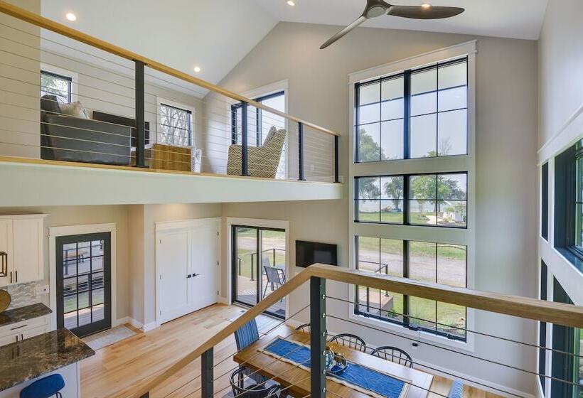 Spacious Lake Ontario Getaway: Steps To Beach!