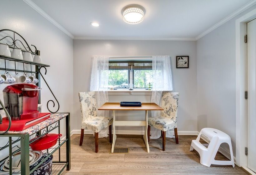 Walworth Home W/ Hot Tub Near Golf Courses!