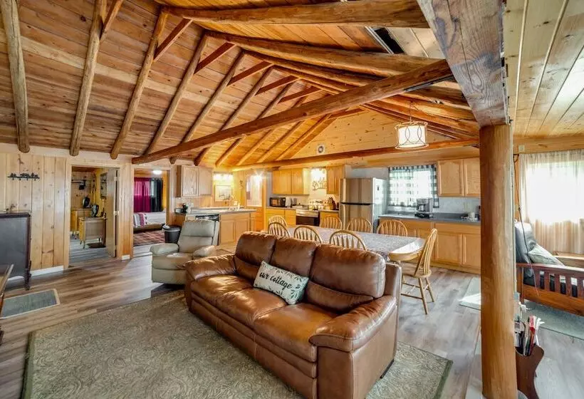 Waterfront Lake Michigan Retreat W/ Beach!