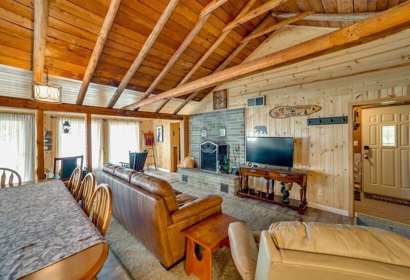 Waterfront Lake Michigan Retreat W/ Beach!