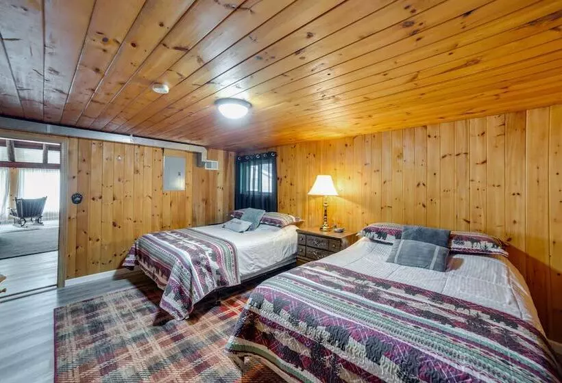 Waterfront Lake Michigan Retreat W/ Beach!