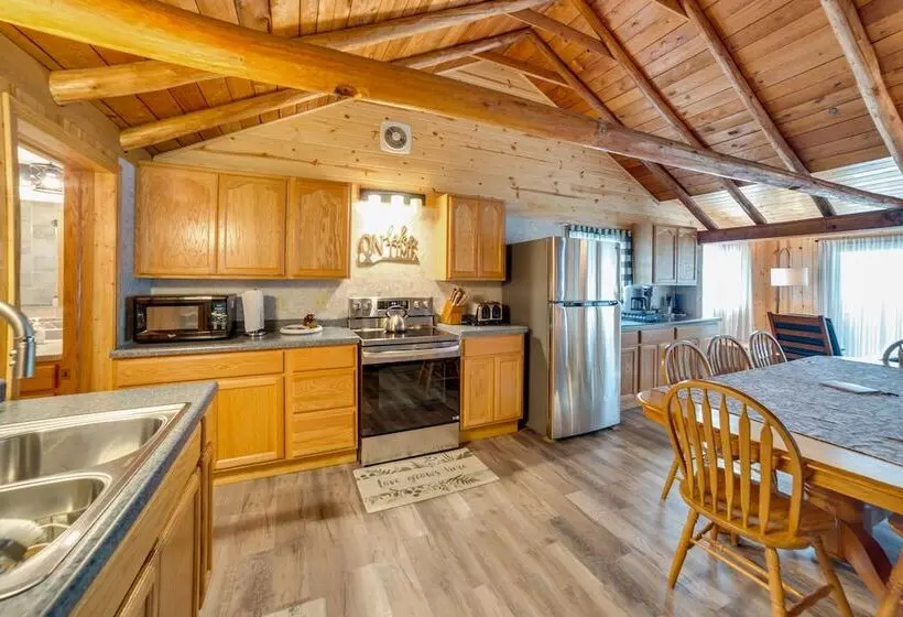 Waterfront Lake Michigan Retreat W/ Beach!