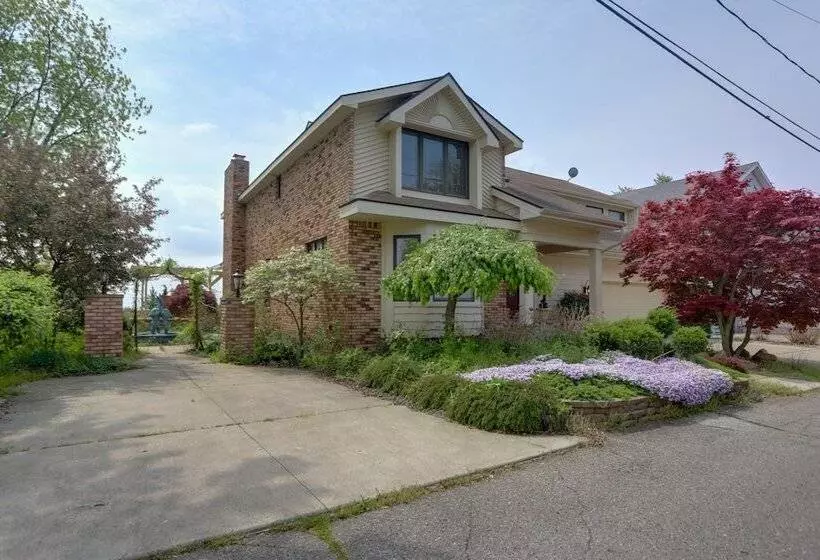 Waterfront Luna Pier Home 14 Mi To Downtown Toledo