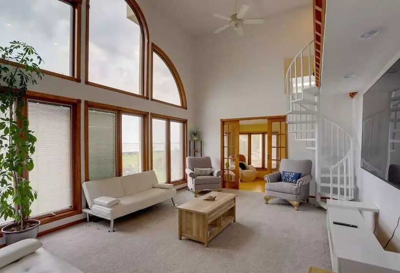 Waterfront Luna Pier Home 14 Mi To Downtown Toledo