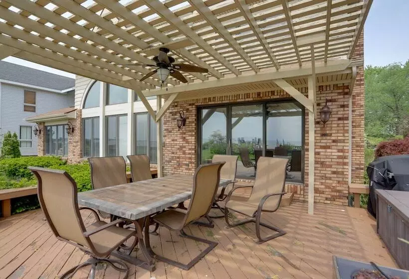 Waterfront Luna Pier Home 14 Mi To Downtown Toledo