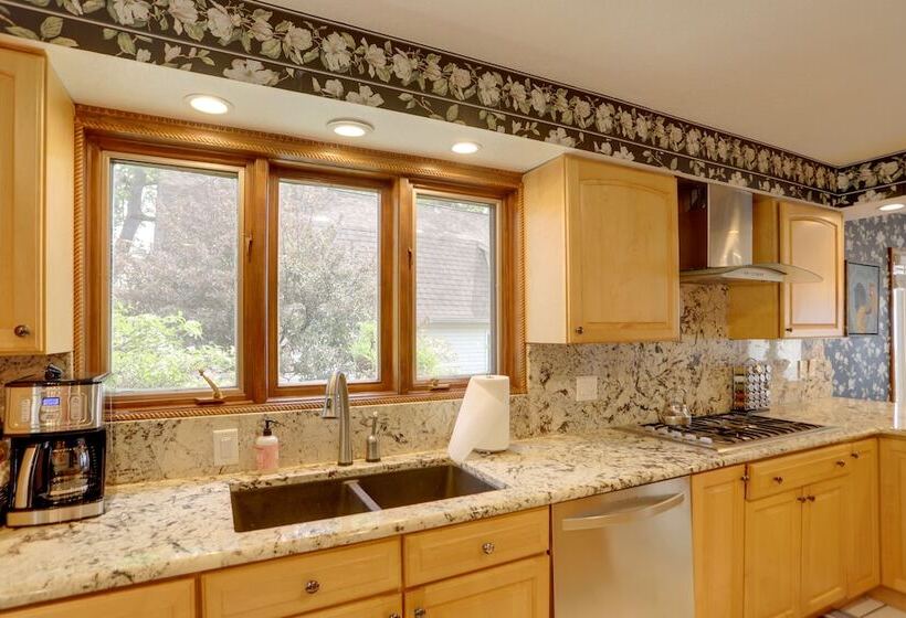 Waterfront Luna Pier Home 14 Mi To Downtown Toledo