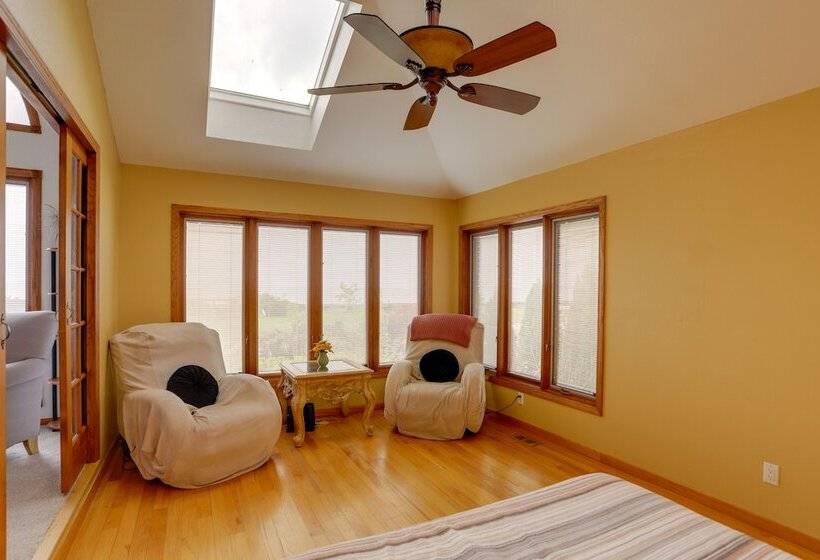 Waterfront Luna Pier Home 14 Mi To Downtown Toledo