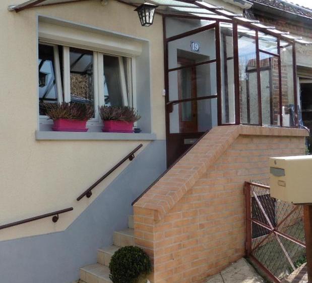 مبيت وإفطار Chez Fred