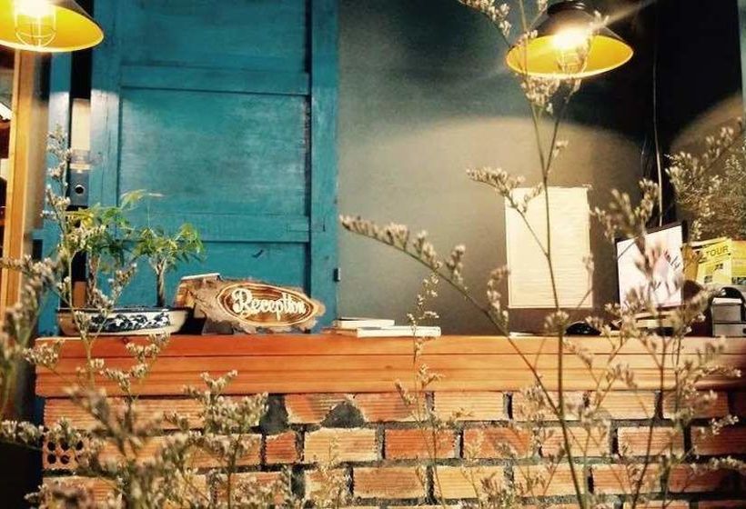 Da Lach Foodie Hostel