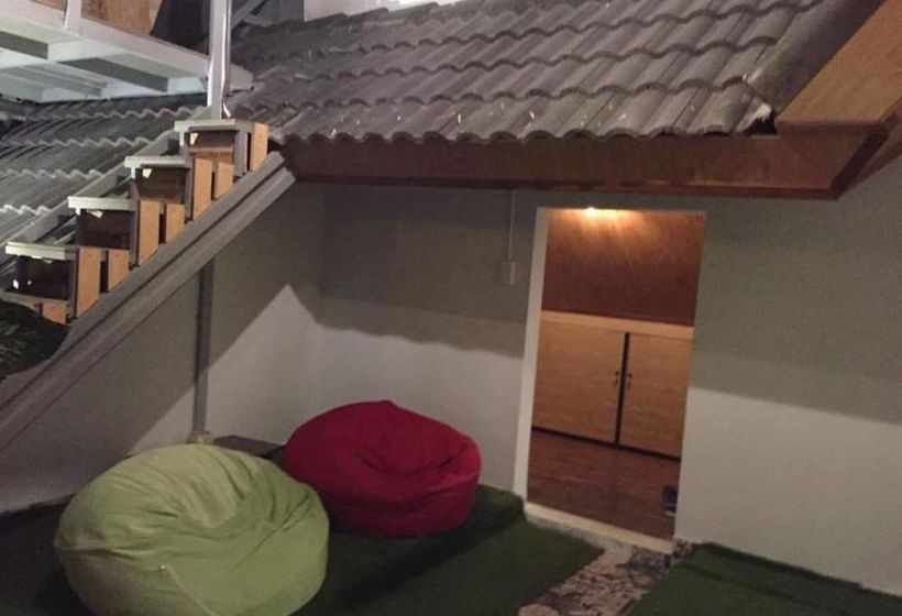 Da Lach Foodie Hostel