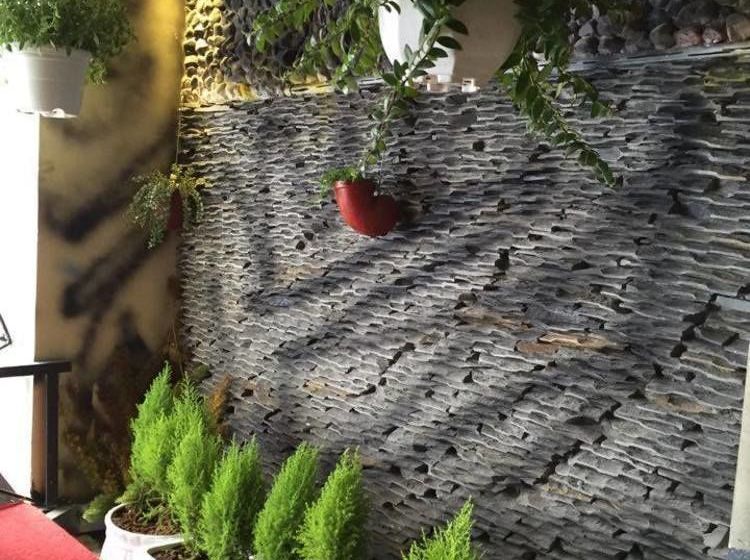 Da Lach Foodie Hostel