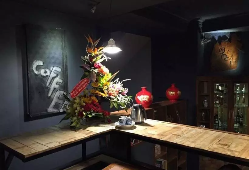 Da Lach Foodie Hostel
