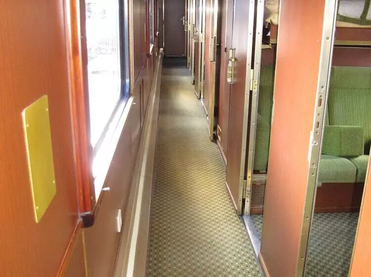 簡易ホテル Train Lodge Amsterdam