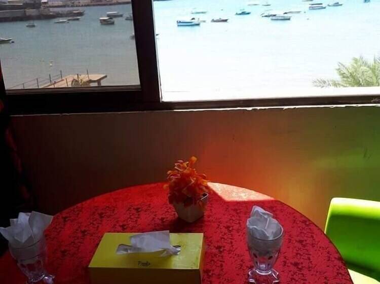 هتل Alamer Hostel 2