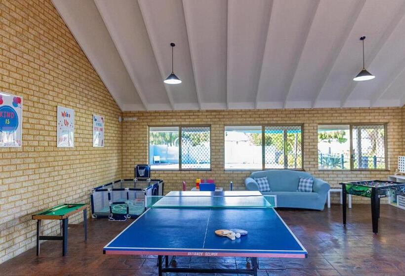בית מלון כפרי Busselton Villas And Glamping Village