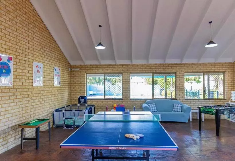 Hotelli Busselton Villas And Glamping Village