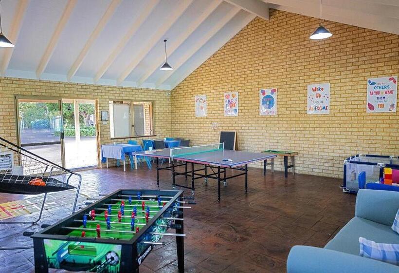 בית מלון כפרי Busselton Villas And Glamping Village