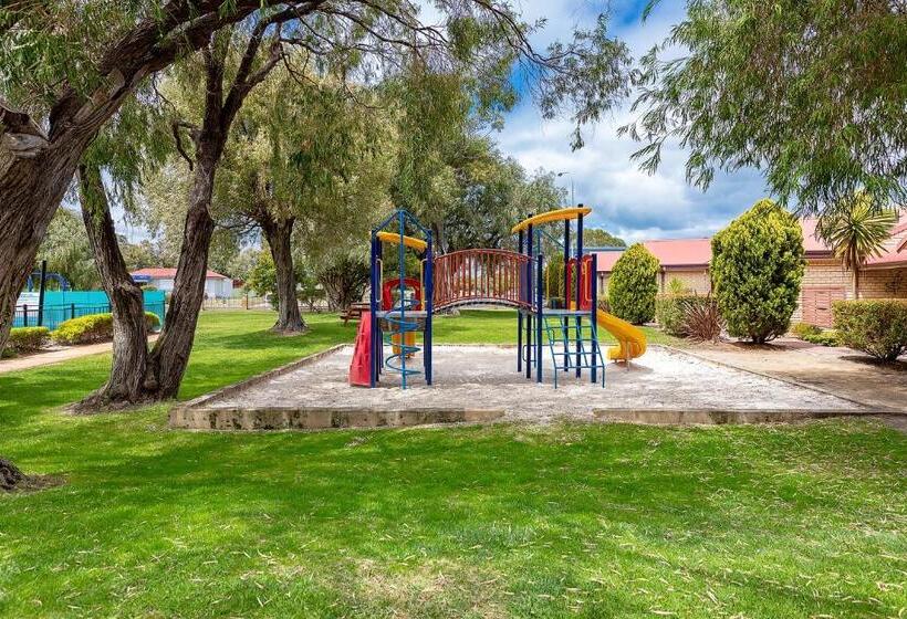 בית מלון כפרי Busselton Villas And Glamping Village