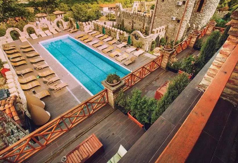 هتل Chateau Mere