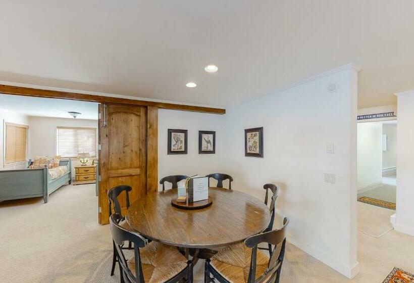 ホテル Cottonwood By Resortquest