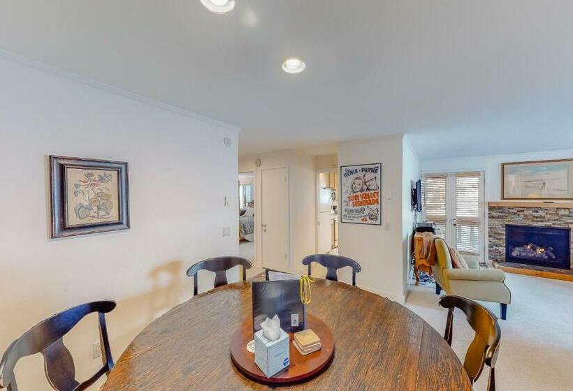 ホテル Cottonwood By Resortquest