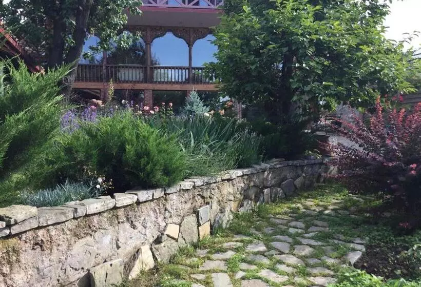 هتل Savaneti Eco