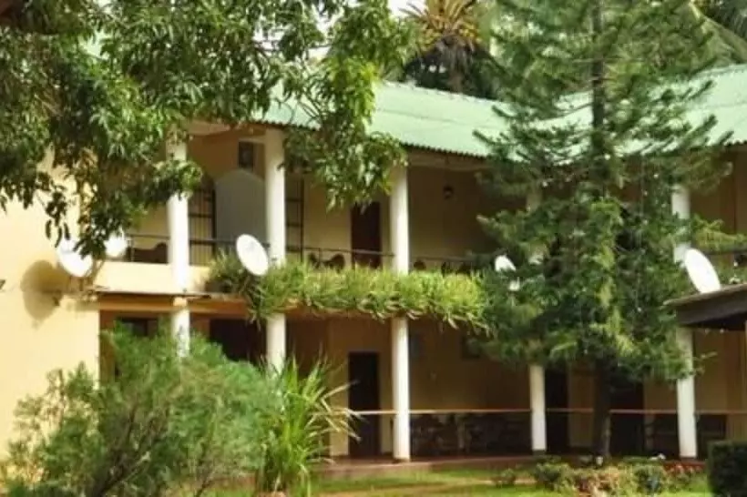 پانسیون Sujatha Tourist Rest